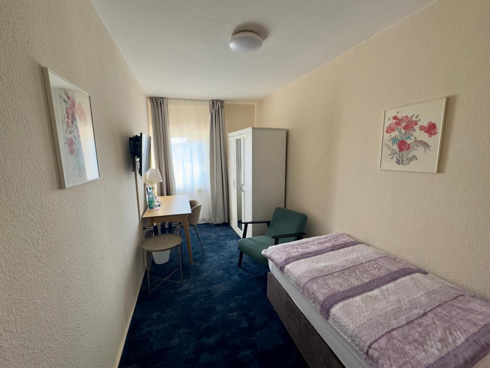 Hotel Zum Grafen Hallermunt Springe Bagian luar foto