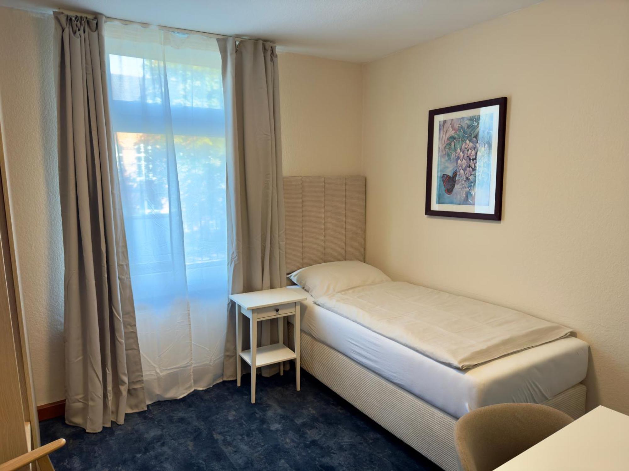 Hotel Zum Grafen Hallermunt Springe Bagian luar foto