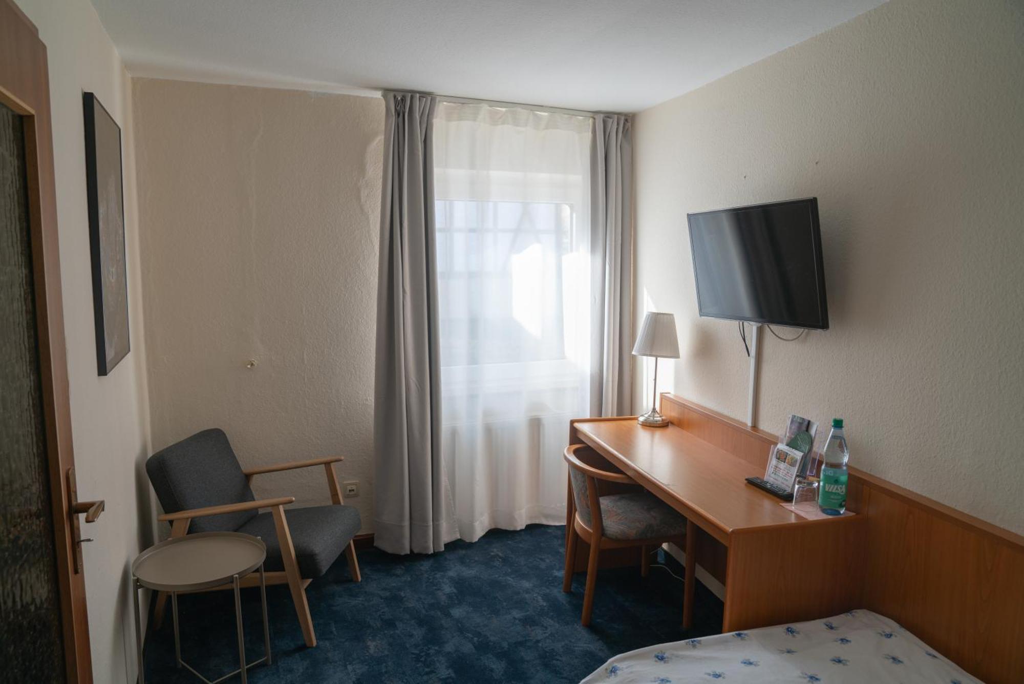 Hotel Zum Grafen Hallermunt Springe Bagian luar foto