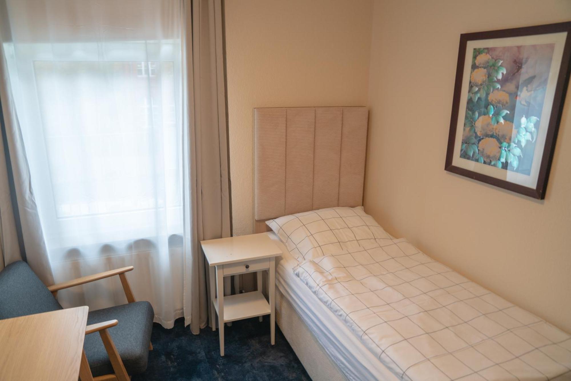 Hotel Zum Grafen Hallermunt Springe Bagian luar foto