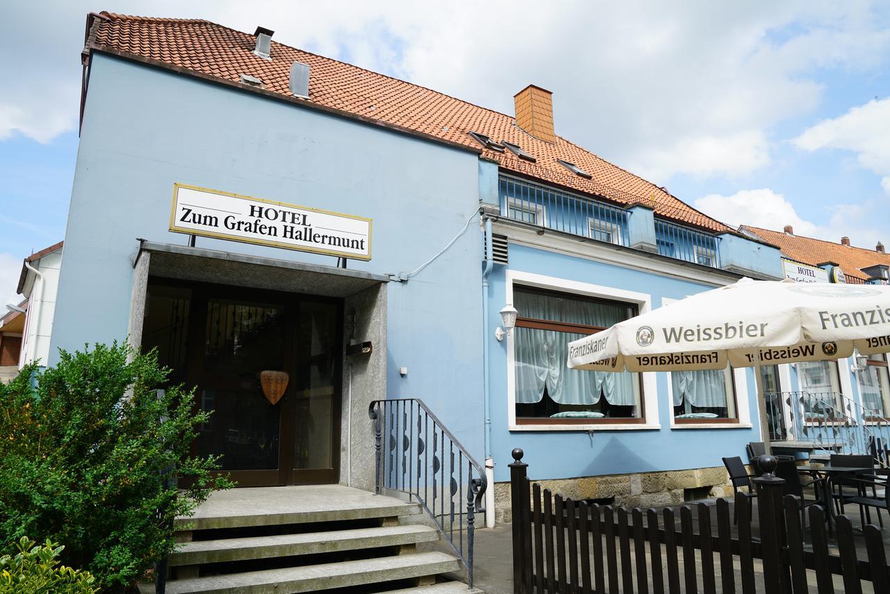 Hotel Zum Grafen Hallermunt Springe Bagian luar foto