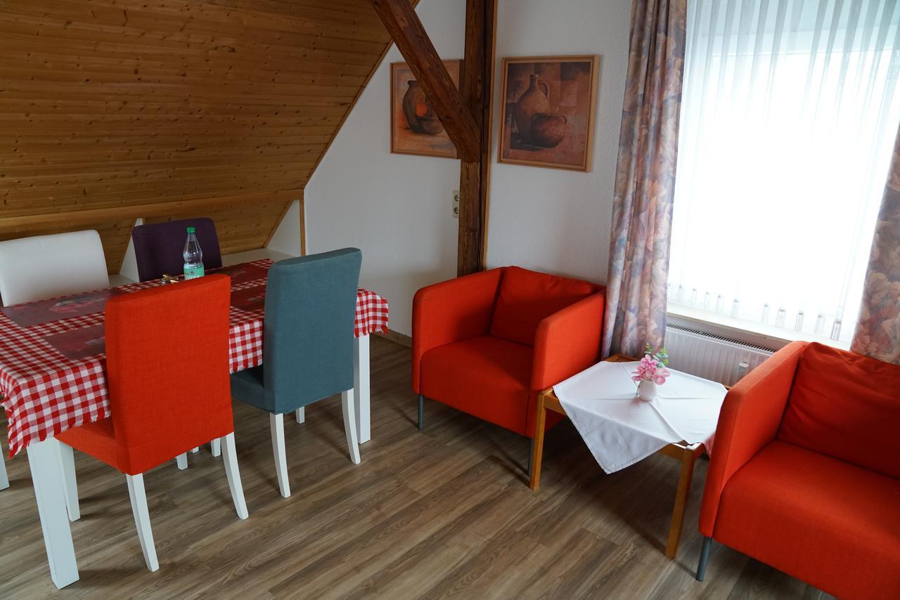 Hotel Zum Grafen Hallermunt Springe Bagian luar foto
